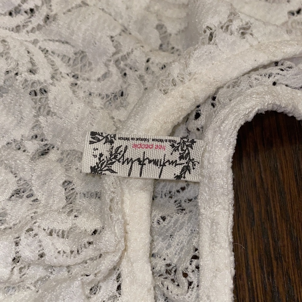 Free people intimately lace sleeveless racer back Small top NWOT - Picture 8 of 9